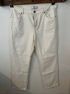 Cabi Vintage White 100% Boyfriend Jeans Style 6072